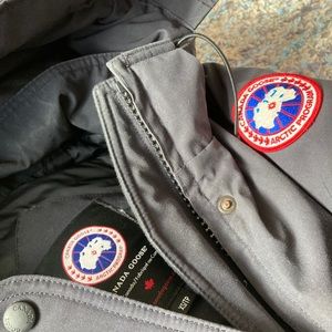 Canada goose like new Trillium Parka